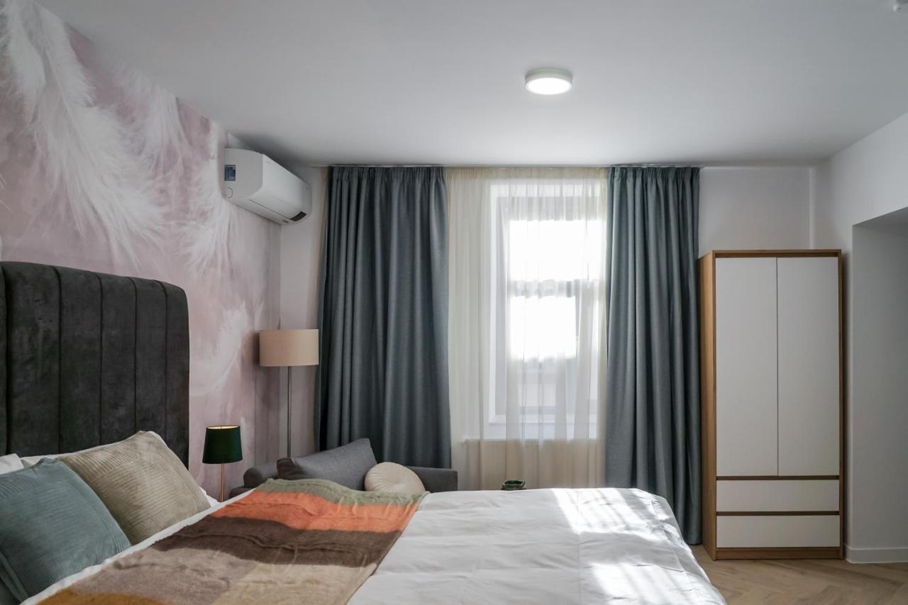 The Chic Retreat Apartment Bucharest Exterior photo